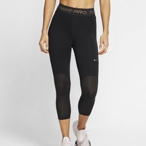 NWT Nike Pro Women's Crops - XL